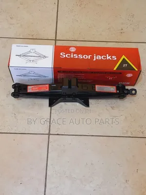 Brand New 2 Ton Scissor Jack