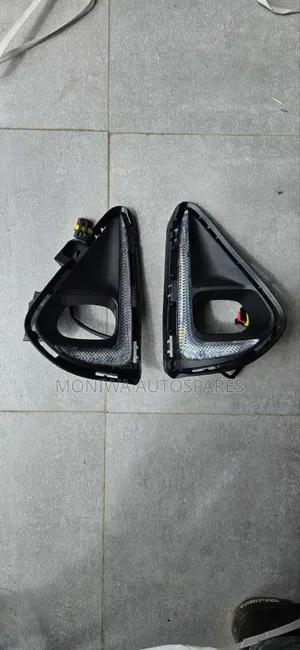 Fog Light Covers Toyota Fielder 2010 With DRL