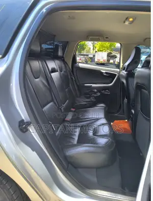 Volvo XC60 2012 Silver