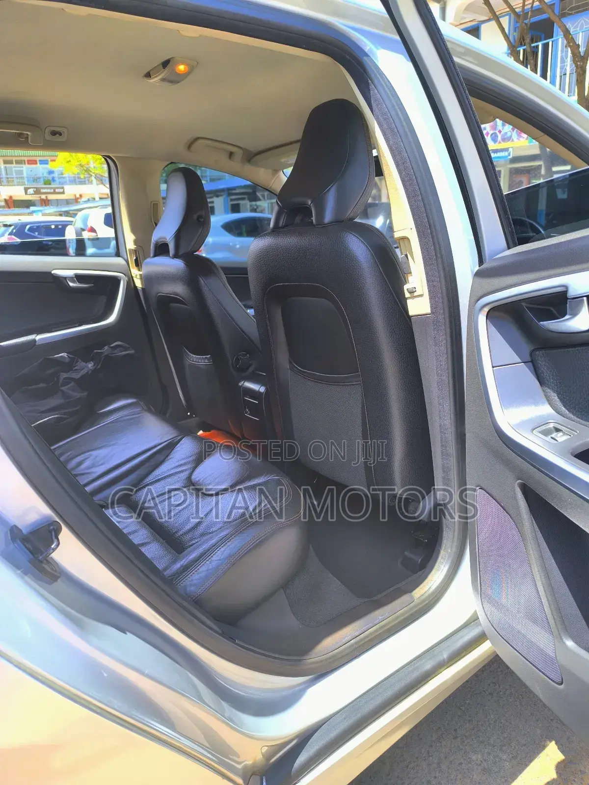Volvo XC60 2012 Silver