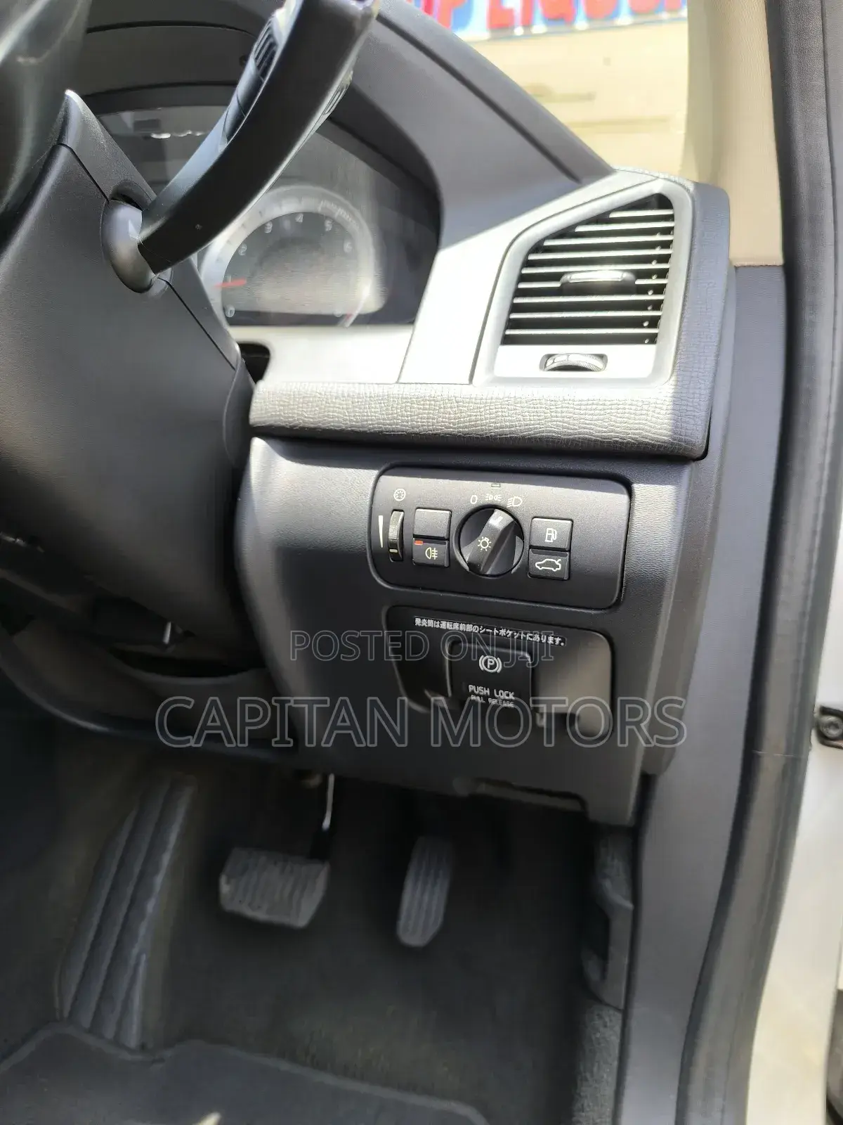 Volvo XC60 2012 Silver
