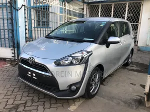 Toyota Sienta 2017 Gray