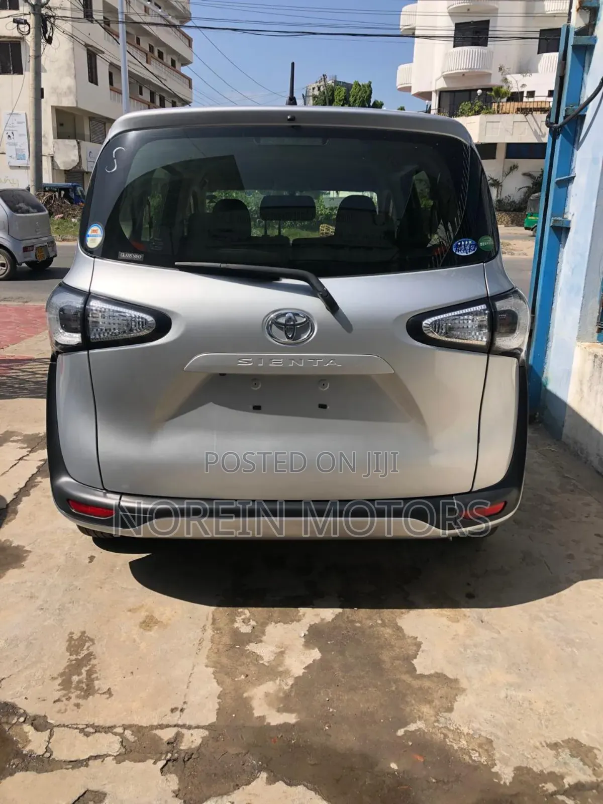 Toyota Sienta 2017 Gray