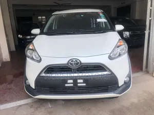 Toyota Sienta 2017 Pearl
