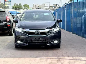 Honda Fit Shuttle 2018 Black
