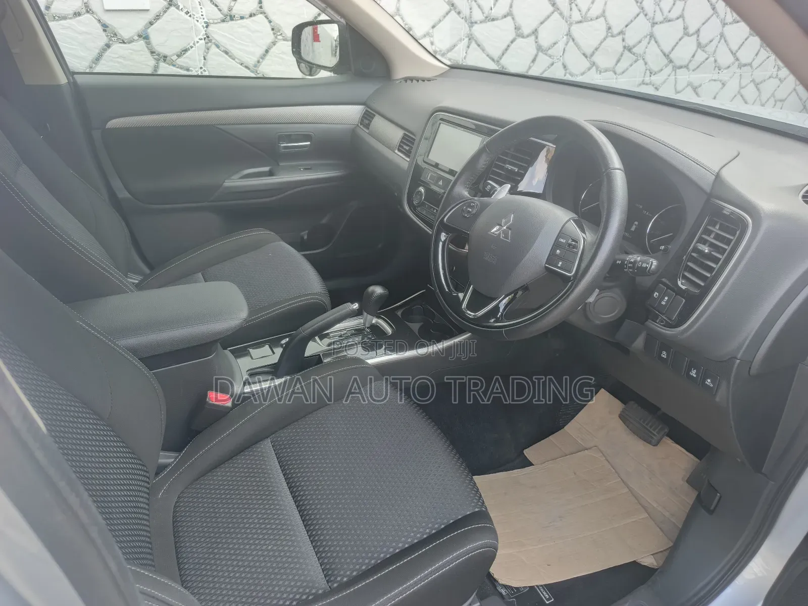 Mitsubishi Outlander 2017 Silver