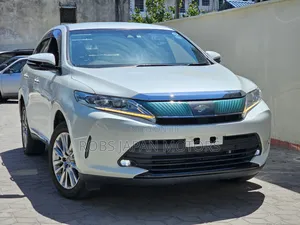 Toyota Harrier 2.0 4WD 2018 Pearl