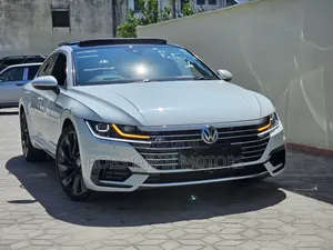 Volkswagen Arteon 2.0T SEL Premium R-Line w/20 AWD 4MOTION 2019 Pearl