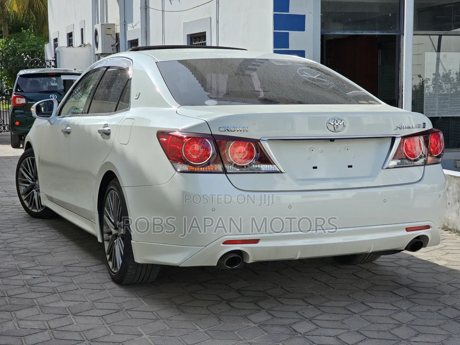 Toyota Crown 2017 Pearl
