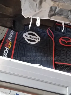 Nissan Floor Mats With White Logo 5pc