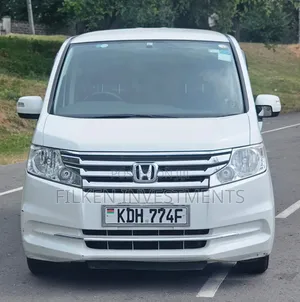 Honda Stepwgn 2016 White
