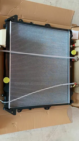 Toyota Hilux Vigo D4d at Radiator