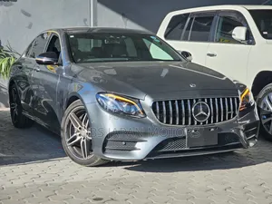 Mercedes-Benz E200 2018 Gray