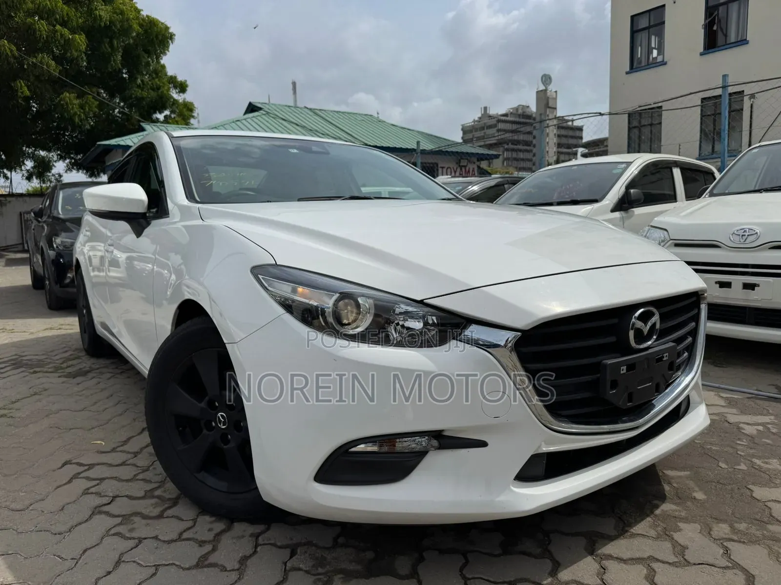 Mazda Axela 2018 White