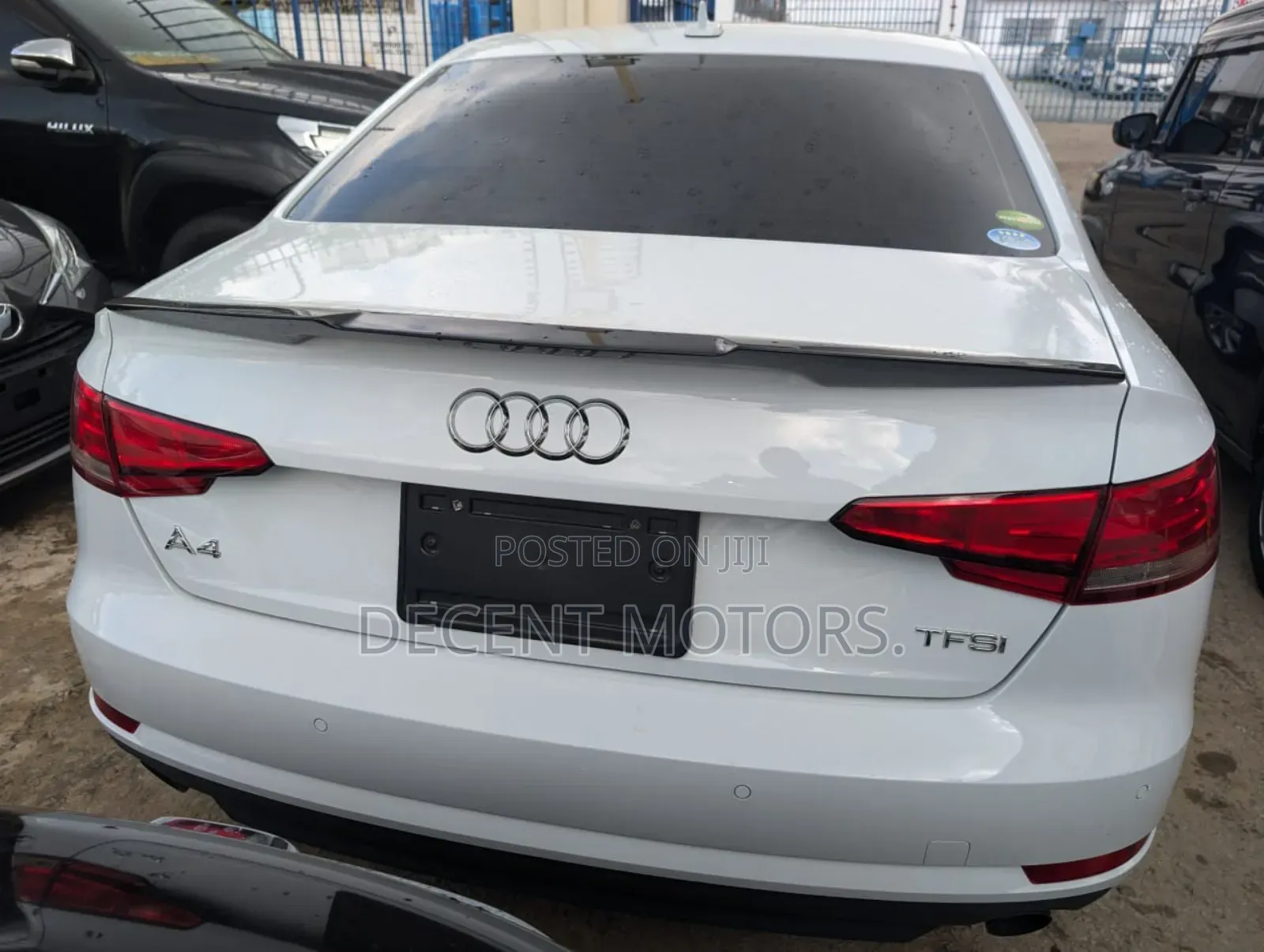 Audi A4 2.0T ultra Premium FWD 2018 White