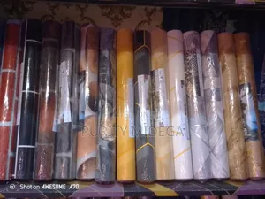 Decorative Wallpapers With Gold Patches
