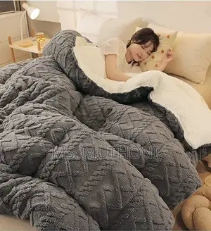 Single Soft Woolen Duvets Now Available Size 6*6