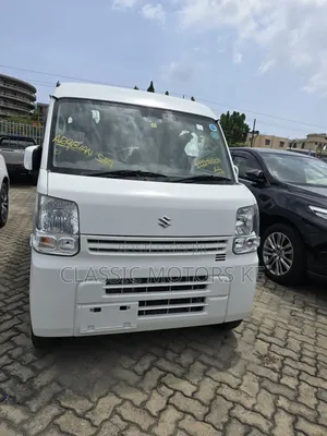 Suzuki Every 2017 White