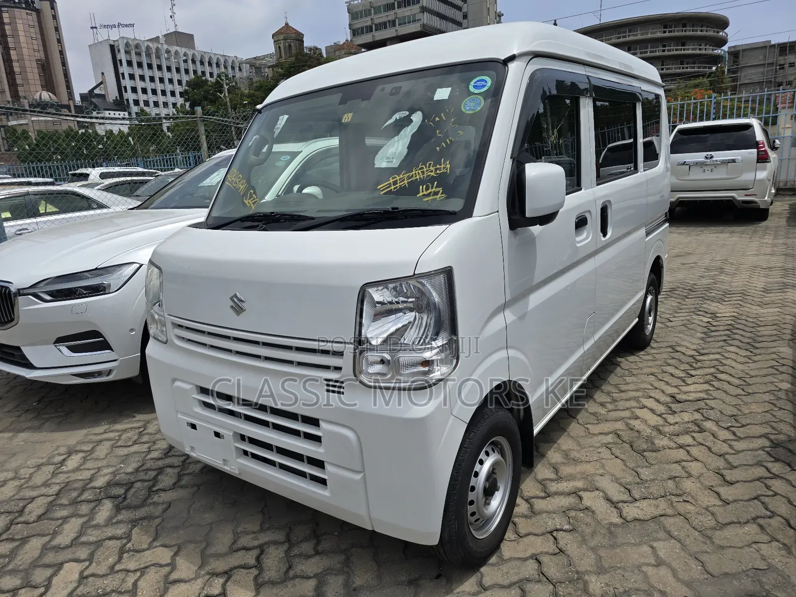 Suzuki Every 2017 White