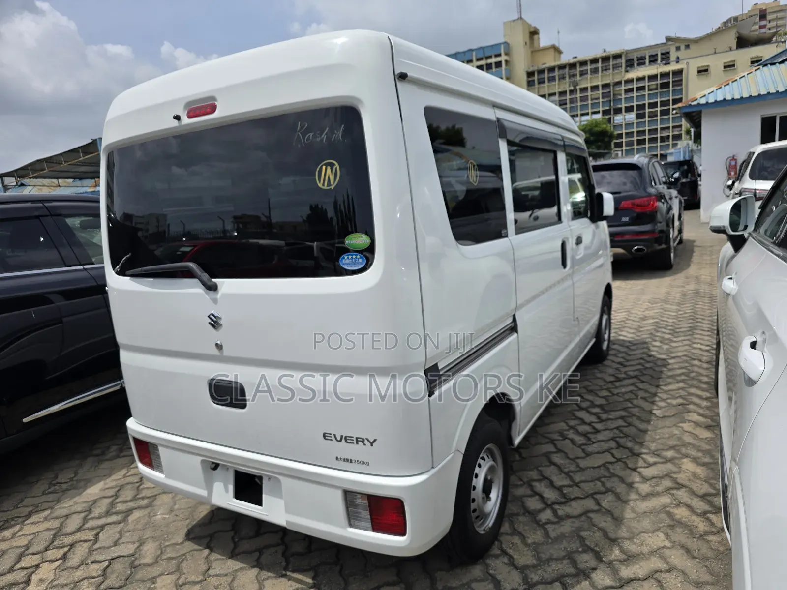 Suzuki Every 2017 White