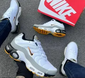 Nike TN Sneakers