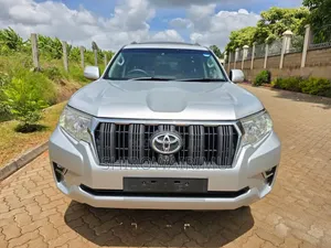 Toyota Land Cruiser 2018 Silver