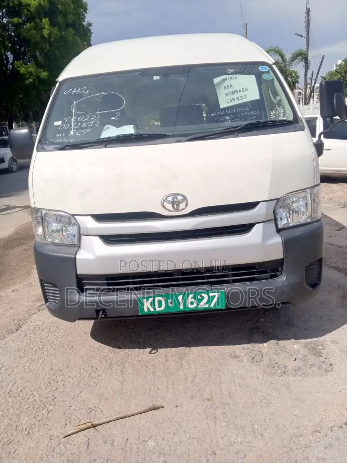 Toyota HiAce 2018 White