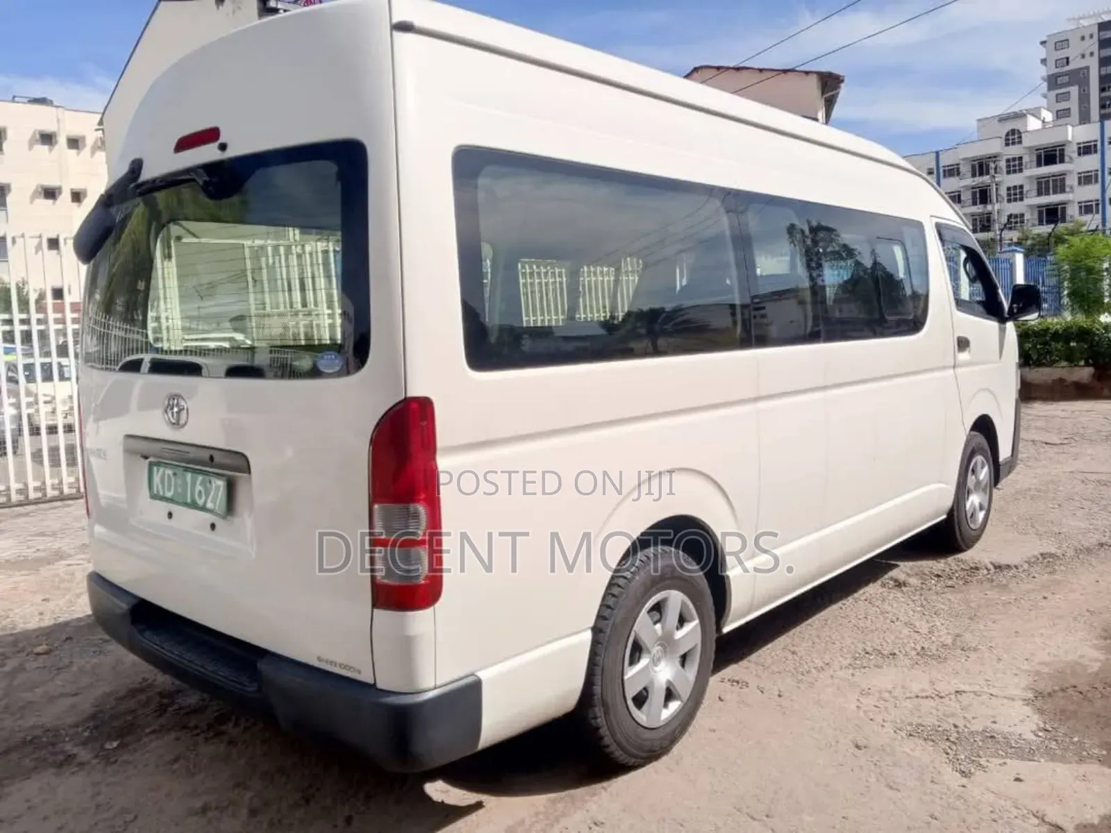 Toyota HiAce 2018 White