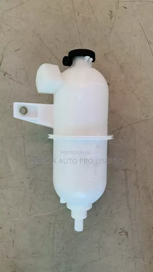 Toyota Hilux Vigo Radiator Bottle