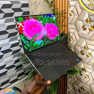 New Laptop Dell XPS 13 8GB Intel Core i5 SSD 256GB