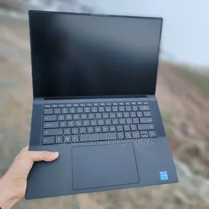 New Laptop Dell XPS 13 8GB Intel Core i5 SSD 256GB