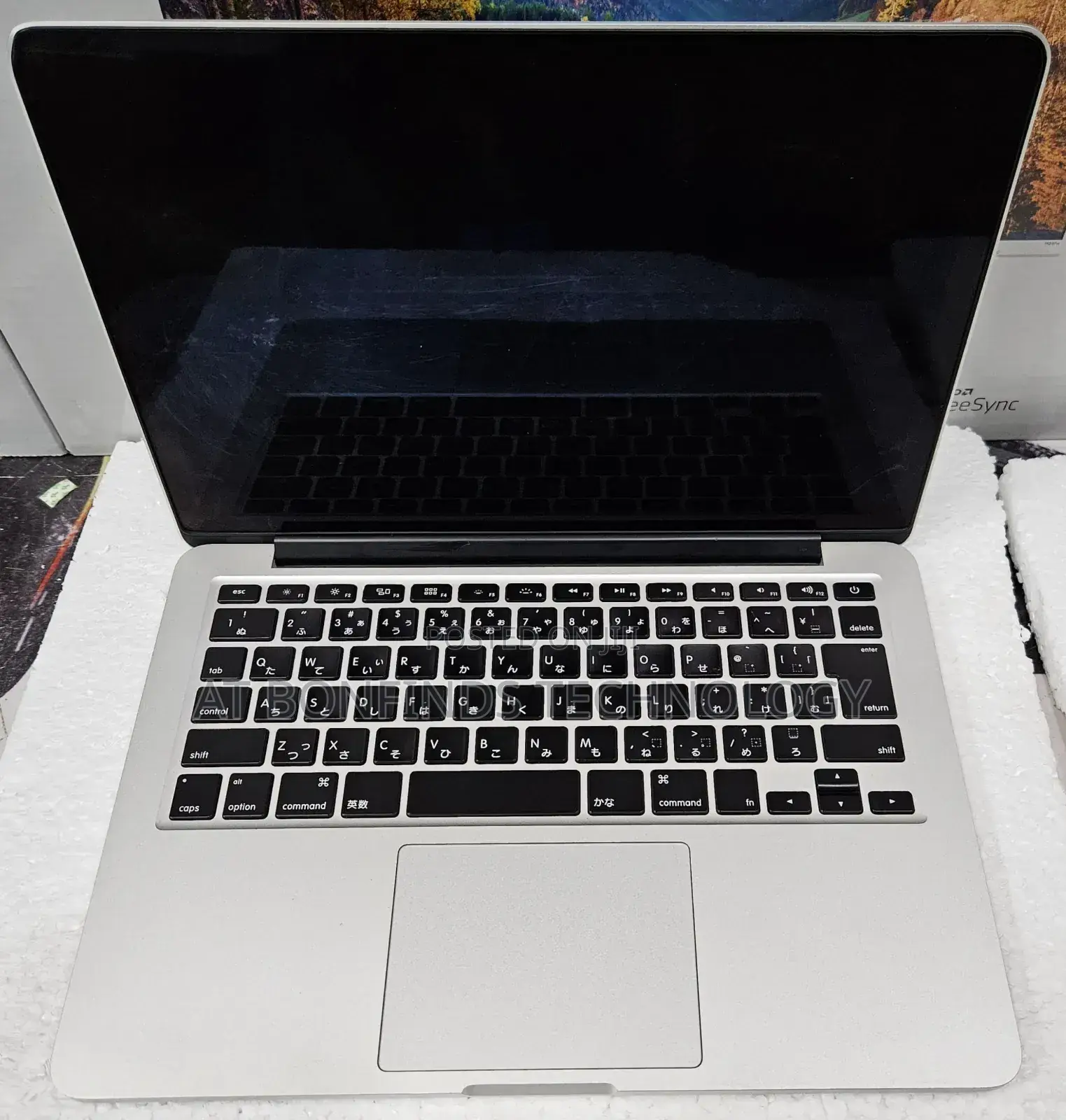 Laptop Apple MacBook Pro 2015 8GB Intel Core I5 SSD 256GB