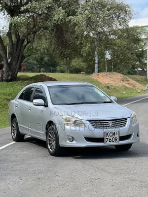 Toyota Premio 2013 Silver