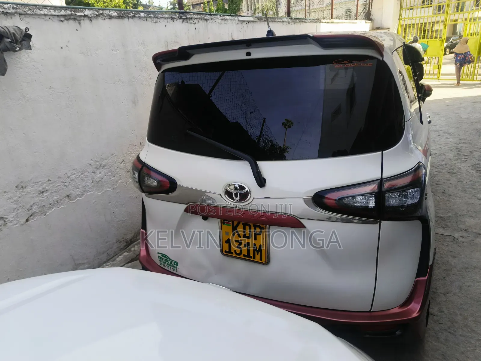 Toyota Sienta 2016 White