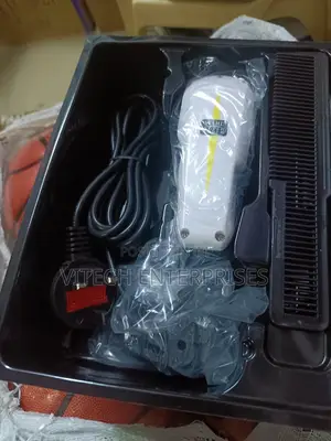 Wahl Shaver White