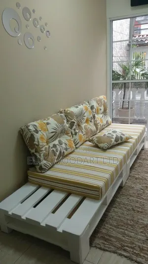 Pallets Sofa