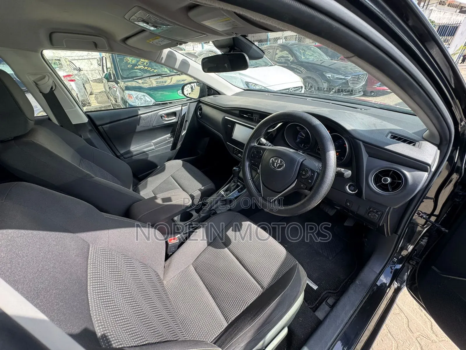 Toyota Auris 2017 Matt Black