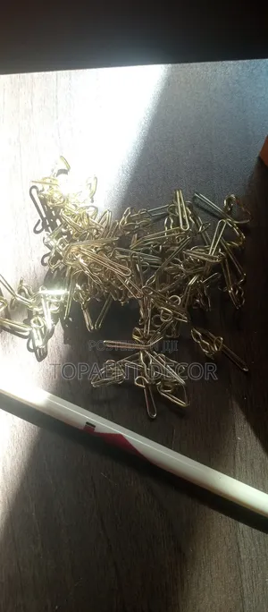 Golden Classy Curtain Hooks