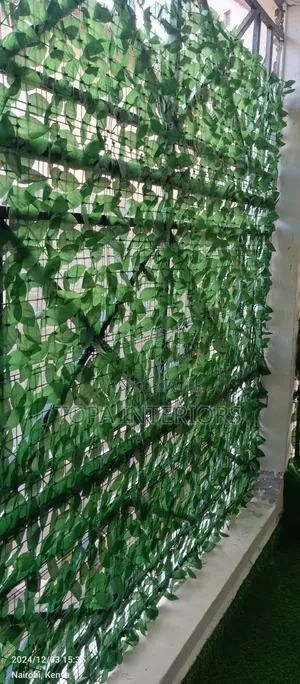 Aesthetic Green Artificial Balcony Privacy Plant Fence Cover