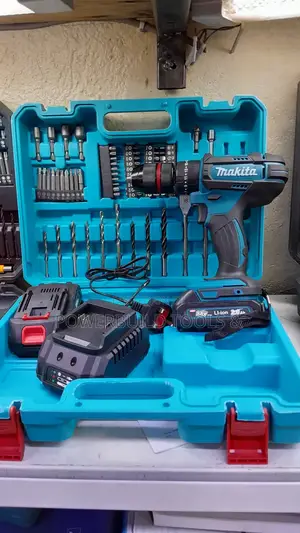 Makita Powerful Cordless 88V Drill With Bits