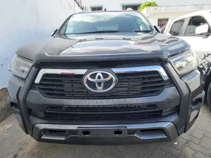 Toyota Hilux 2017 Brown