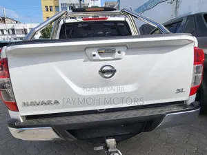 Nissan Navara 2017 White