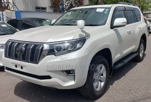 Toyota Land Cruiser Prado 2019 Off white