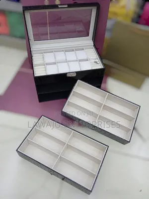 8 Slots Watch Storage Box With 2 Drawers