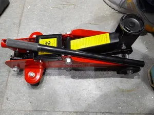 Brand New Saloon 2ton Hydraulic Trolley Jack