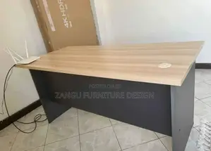 Applaudable Office Desk