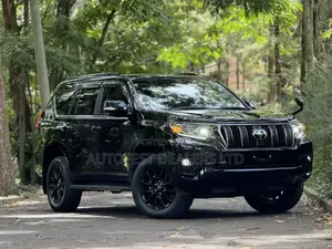 Toyota Land Cruiser Prado 2.8 2021 Black