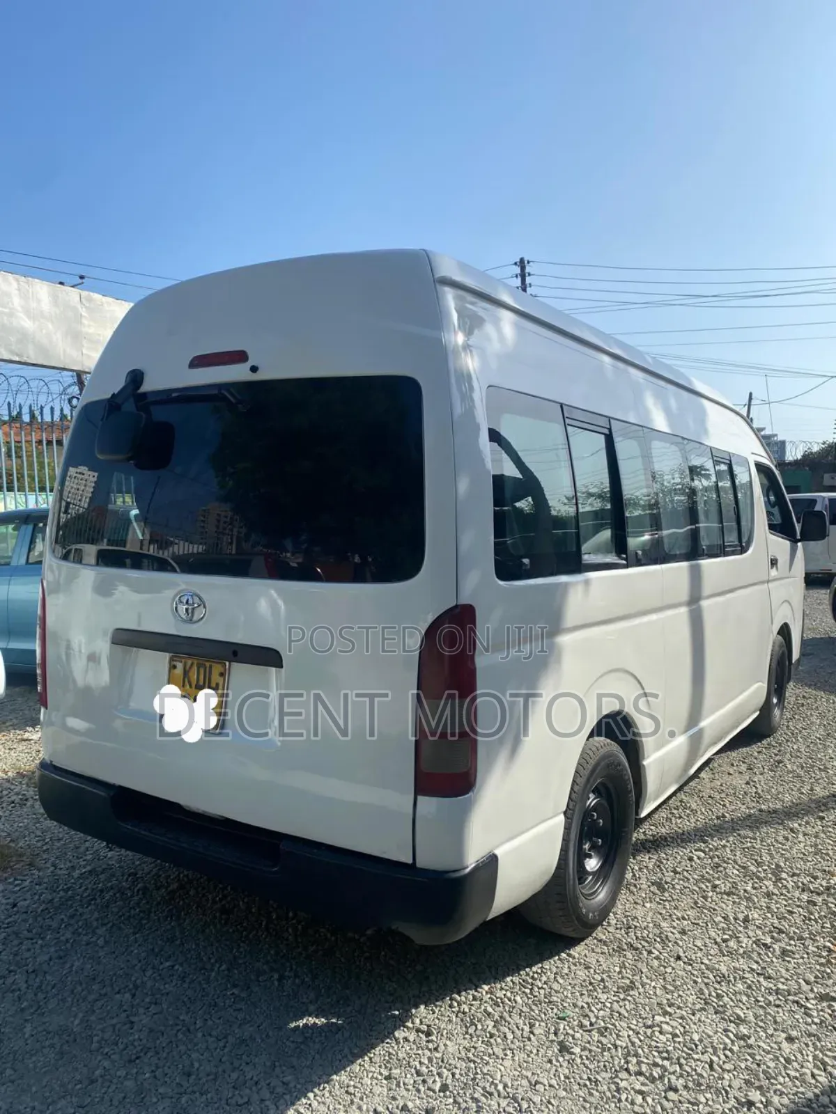 Toyota HiAce 2014 White