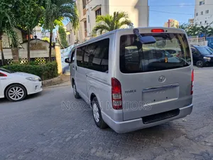 Toyota HiAce 2017 Grey