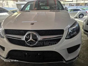 Mercedes-Benz GLE-Class 2020 Off white